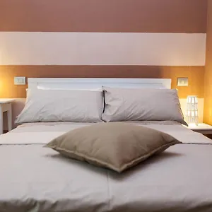 Bed & Breakfast Senzafissadimora, Albenga